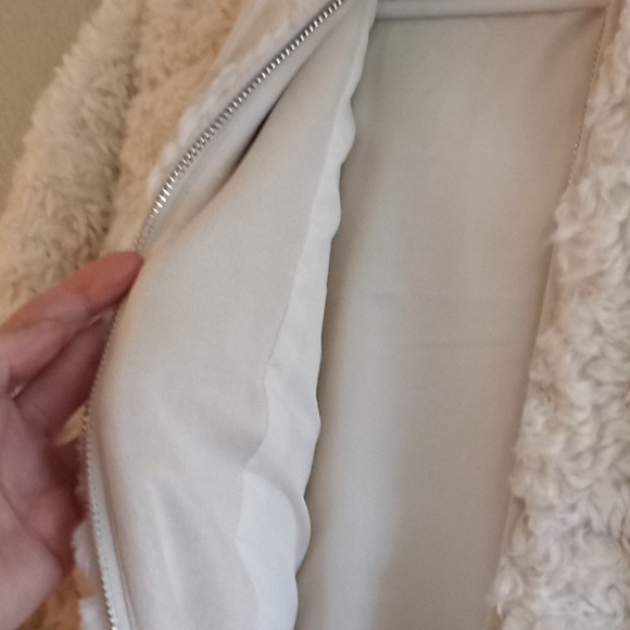 Zara Faux Mongolion Curly Comfy Cuddly Fur Winter White Casual Bohemian Hoodie - Picture 5 of 7